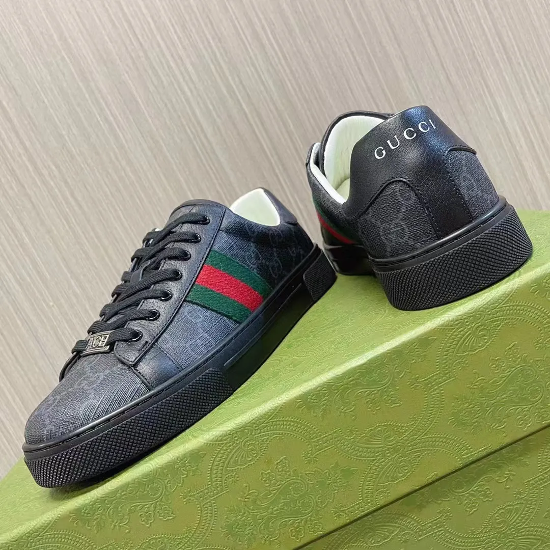 Men's Men's Shoes Men's Men's 💰380 new men's shoes GUCCI [Lightning] latest shoes shipped. Original quality, fashionable, made of special materials, sheepskin lining, brand new packaging. The foot feels super comfortable and the workmanship is impeccable. Size: 38-45